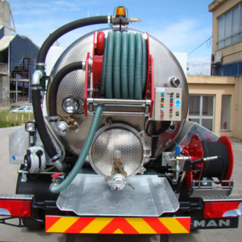 Viatura de Lavagem de Contentores Enterrados